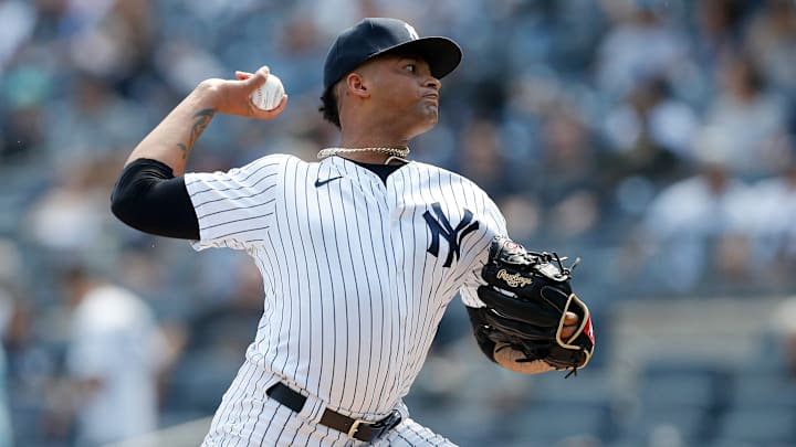 Gil tuvo un notable debut con los Yankees en el cierre de la temporada